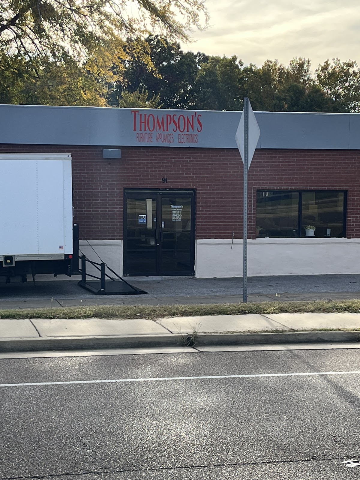 Thompson's Furniture Appliances & Electronics