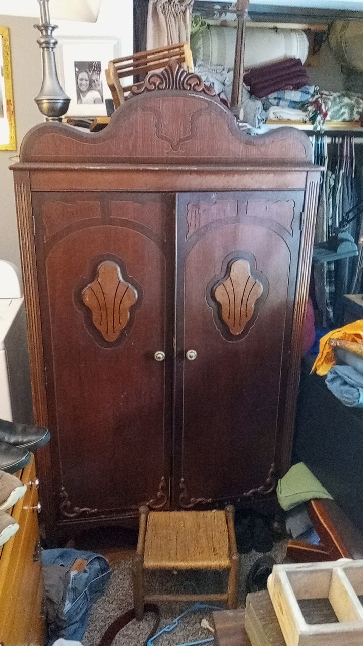 Bill's Place Furniture Appliances Antiques